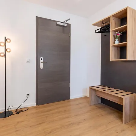 Cherisy - Volldigitales Mit Self-check-in Mit Aufzug 3* Konstanz