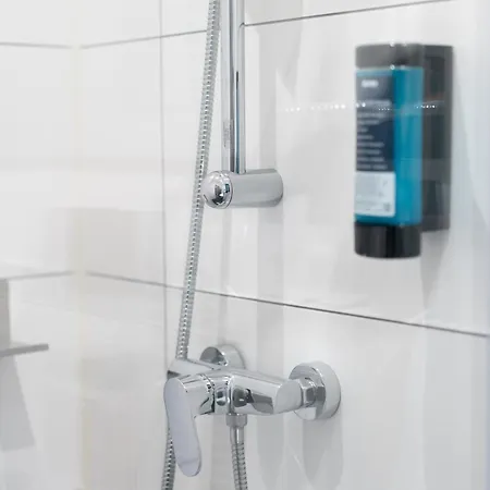 Cherisy - Volldigitales Mit Self-check-in Mit Aufzug Konstanz