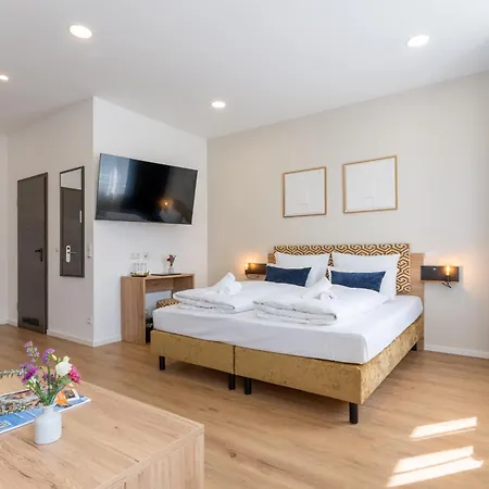 Hotel Cherisy - Volldigitales Mit Self-check-in Mit Aufzug 3*